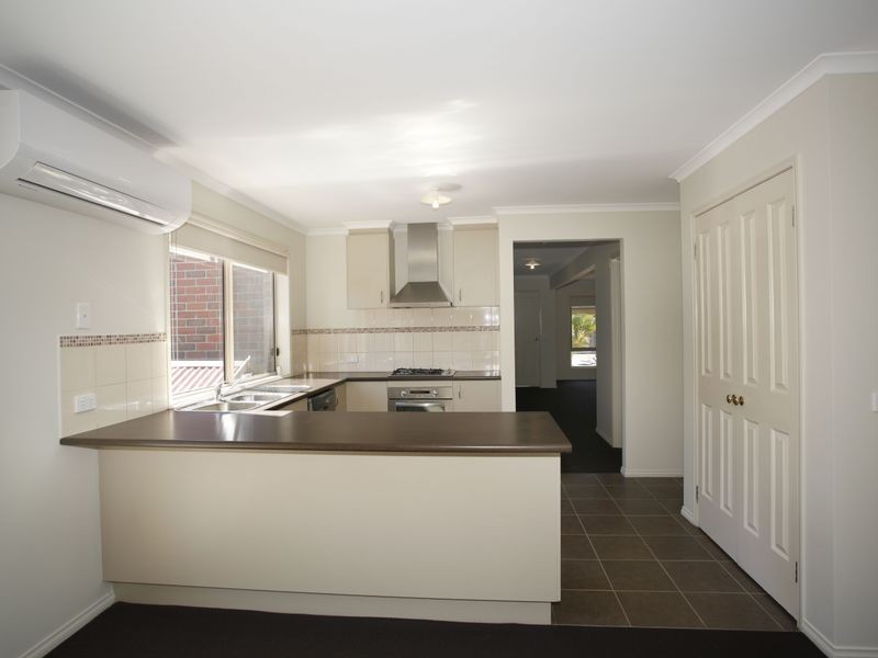 20 Paperbark Drive, Pakenham VIC 3810
