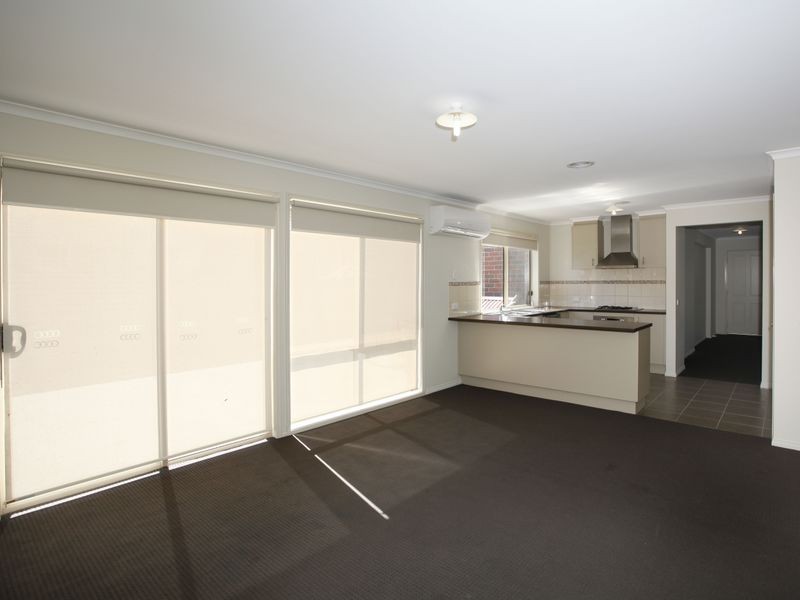 20 Paperbark Drive, Pakenham VIC 3810