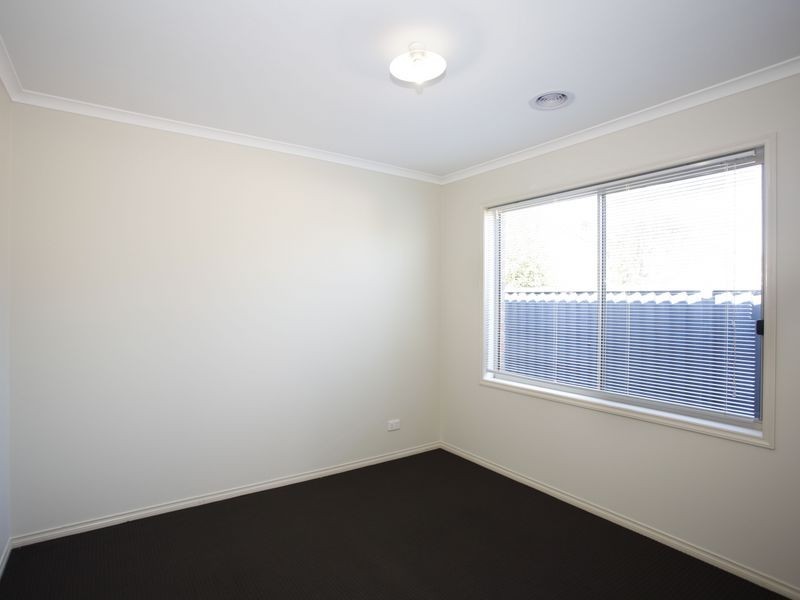 20 Paperbark Drive, Pakenham VIC 3810