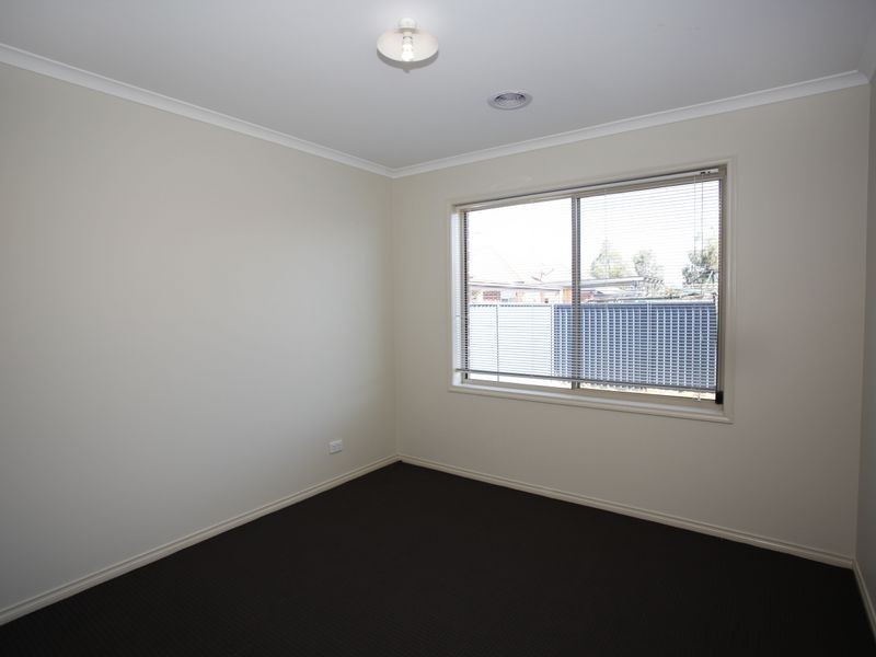 20 Paperbark Drive, Pakenham VIC 3810