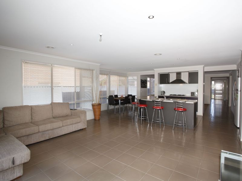 29 River Red Grove, Pakenham VIC 3810