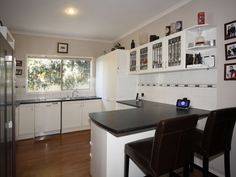 6 Yarra Close, Pakenham VIC 3810