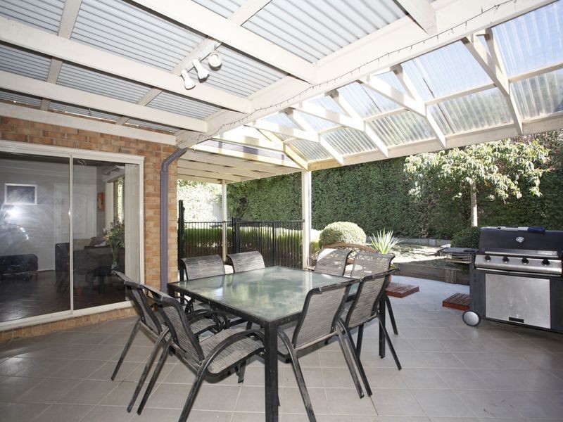6 Yarra Close, Pakenham VIC 3810