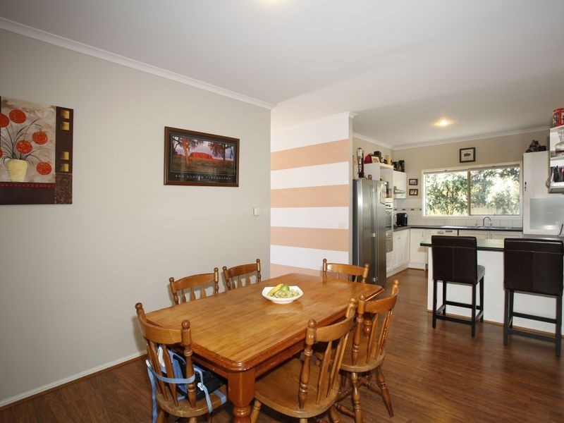 6 Yarra Close, Pakenham VIC 3810
