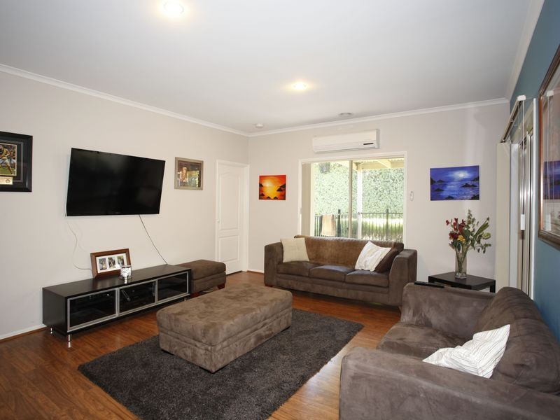 6 Yarra Close, Pakenham VIC 3810