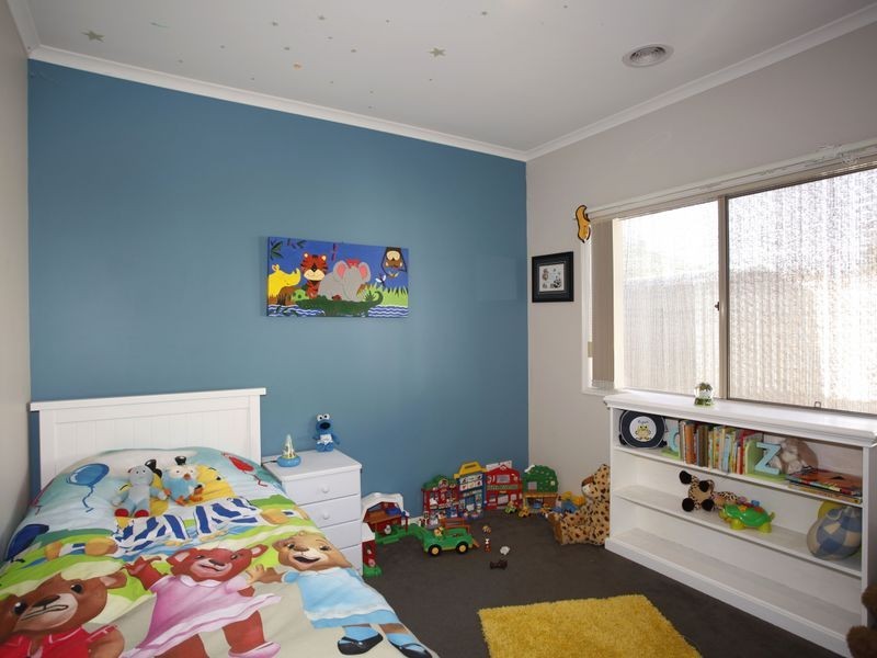 6 Yarra Close, Pakenham VIC 3810