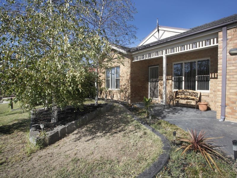 6 Yarra Close, Pakenham VIC 3810