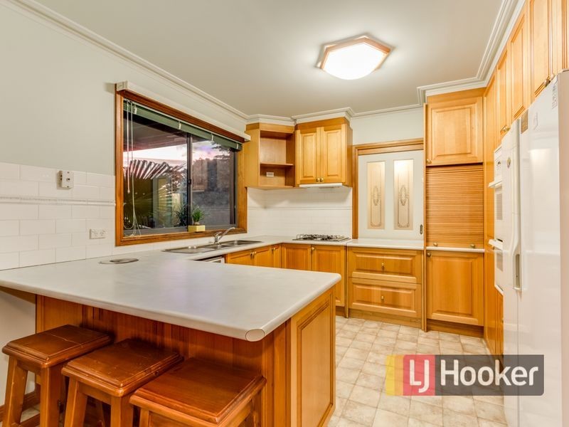 20 Meeking Drive, Pakenham VIC 3810