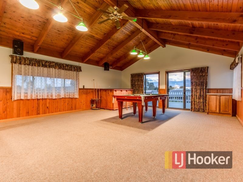 20 Meeking Drive, Pakenham VIC 3810