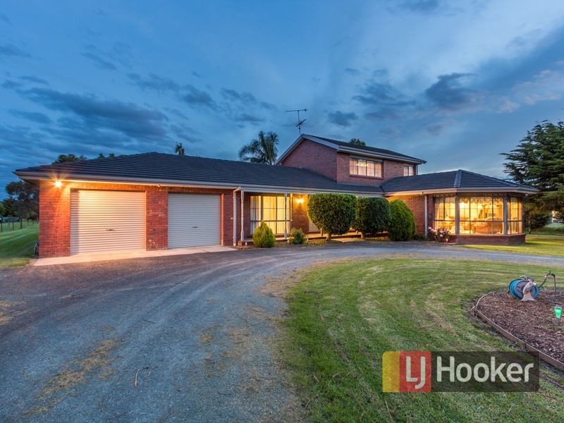 20 Meeking Drive, Pakenham VIC 3810