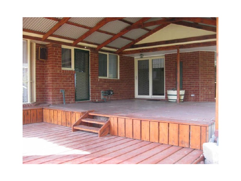 107 Army Road, Pakenham VIC 3810