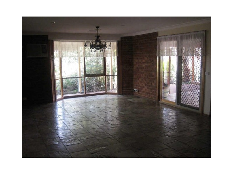 107 Army Road, Pakenham VIC 3810