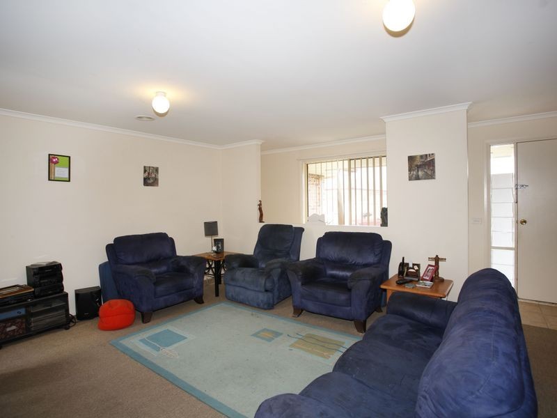 7 Blackmore Close, Pakenham VIC 3810