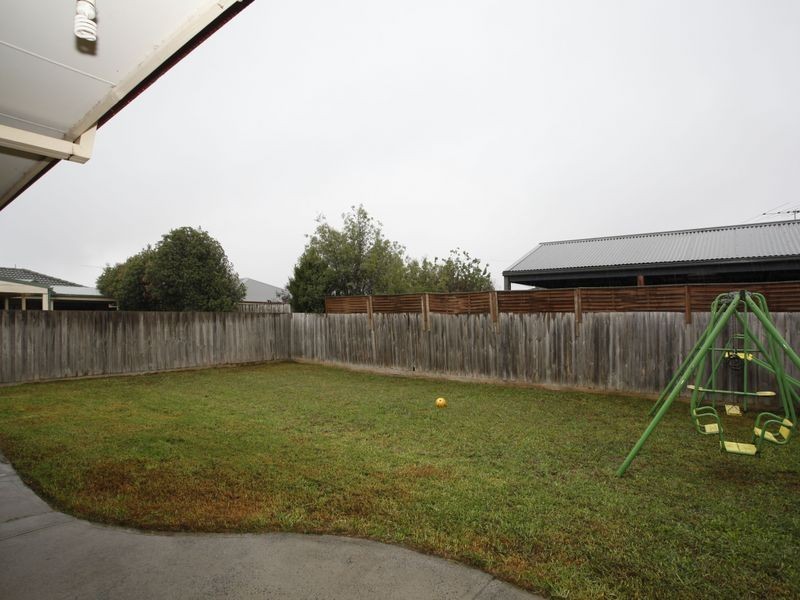 7 Blackmore Close, Pakenham VIC 3810