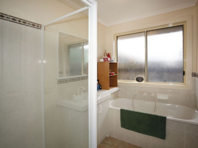 7 Blackmore Close, Pakenham VIC 3810