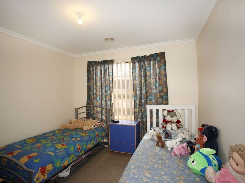 7 Blackmore Close, Pakenham VIC 3810