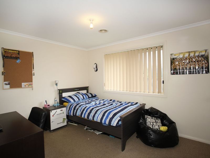 7 Blackmore Close, Pakenham VIC 3810