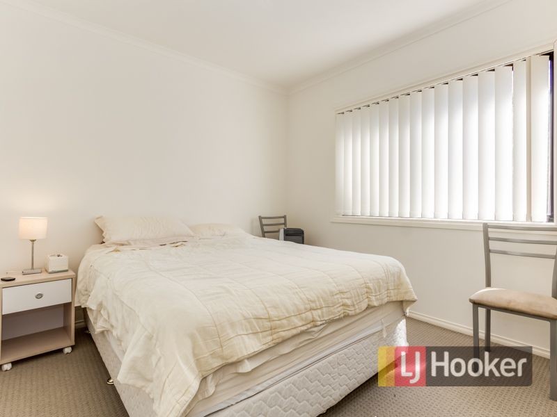 8/103 Army Road, Pakenham VIC 3810