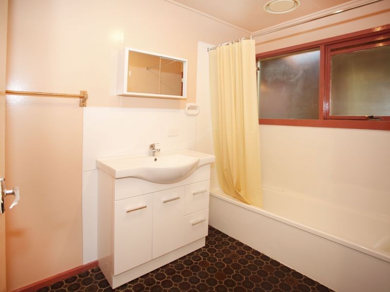 70 Ellett Road, Pakenham VIC 3810