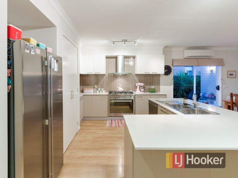 7 Sarton Link, Pakenham VIC 3810