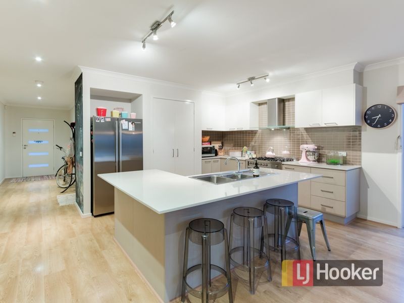 7 Sarton Link, Pakenham VIC 3810