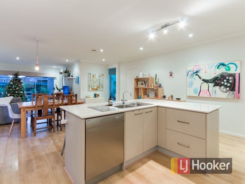 7 Sarton Link, Pakenham VIC 3810