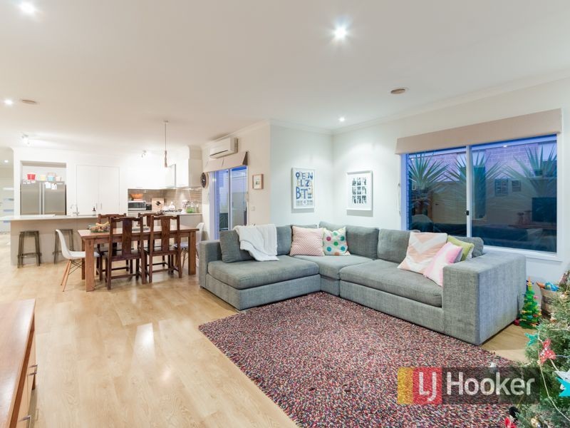 7 Sarton Link, Pakenham VIC 3810