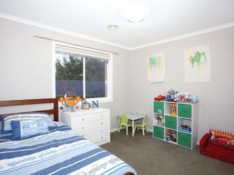 44 Scarlet Crescent, Pakenham VIC 3810