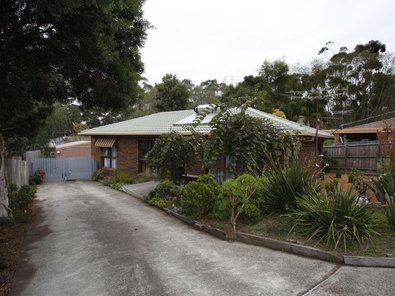 130 Duncan Drive, Pakenham VIC 3810