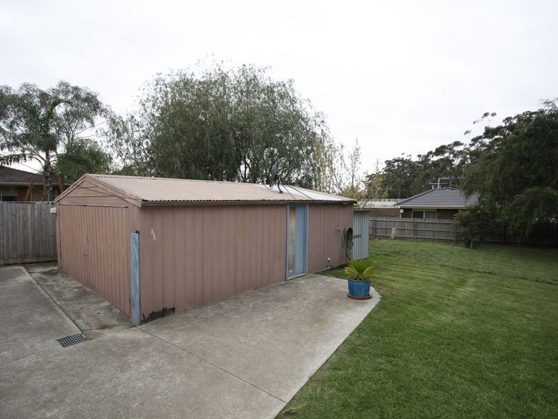 130 Duncan Drive, Pakenham VIC 3810