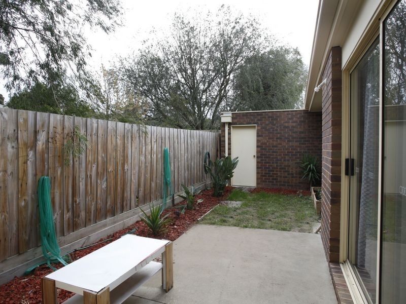 3/67 Wakenshaw Crescent, Pakenham VIC 3810