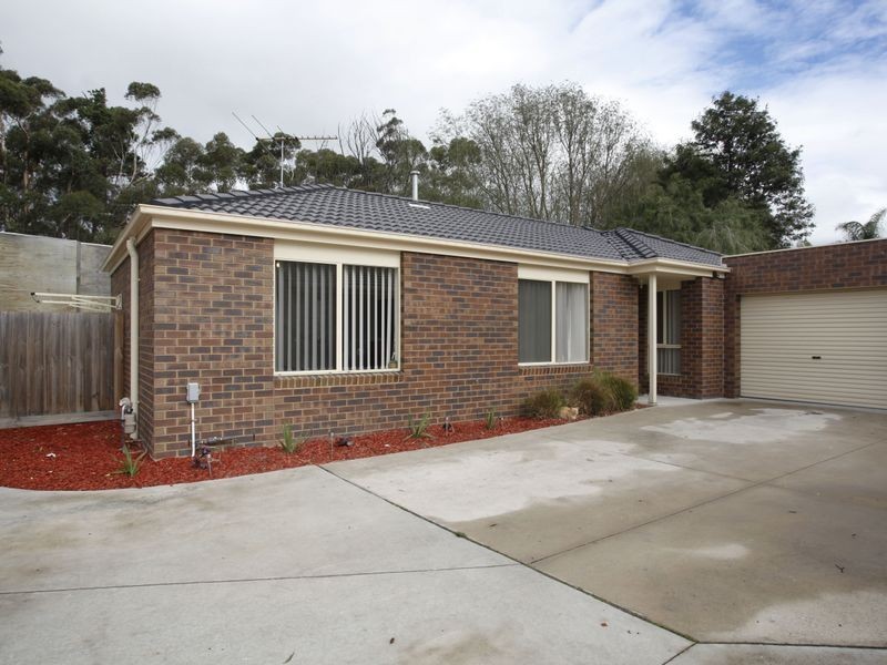 3/67 Wakenshaw Crescent, Pakenham VIC 3810