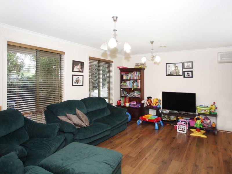 1 Tonia Court, Pakenham VIC 3810