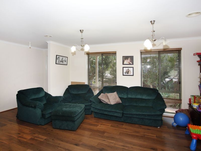 1 Tonia Court, Pakenham VIC 3810