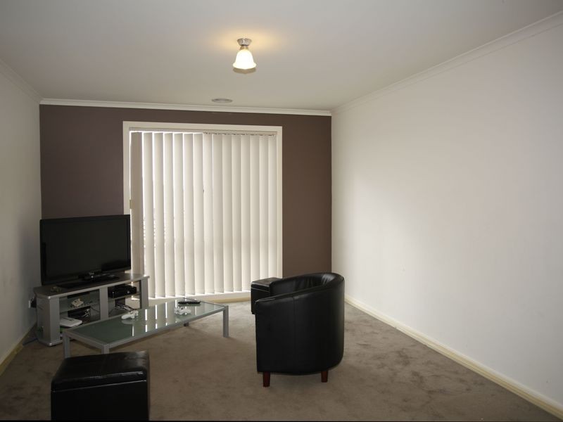 2 Hale Place, Pakenham VIC 3810