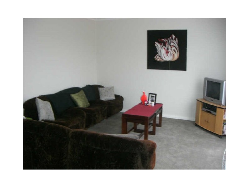 3/16A Henty Street, Pakenham VIC 3810