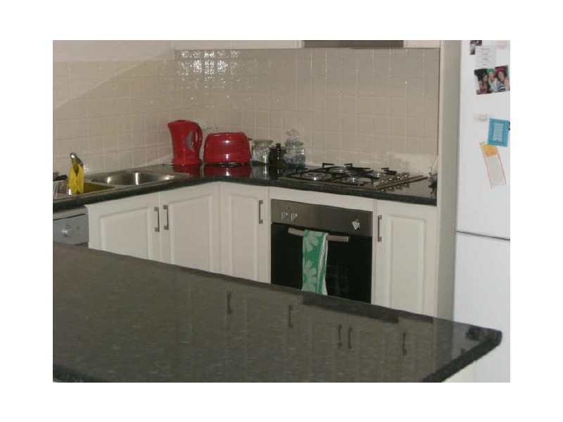 3/16A Henty Street, Pakenham VIC 3810