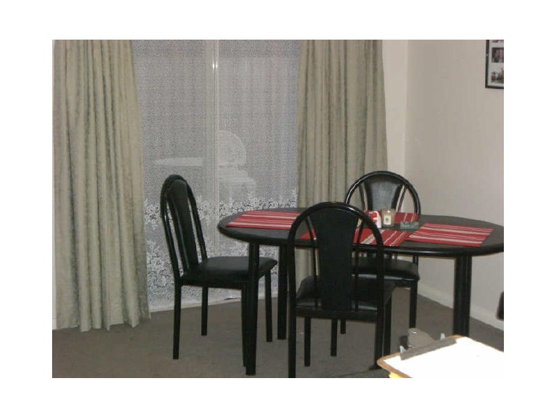 3/16A Henty Street, Pakenham VIC 3810