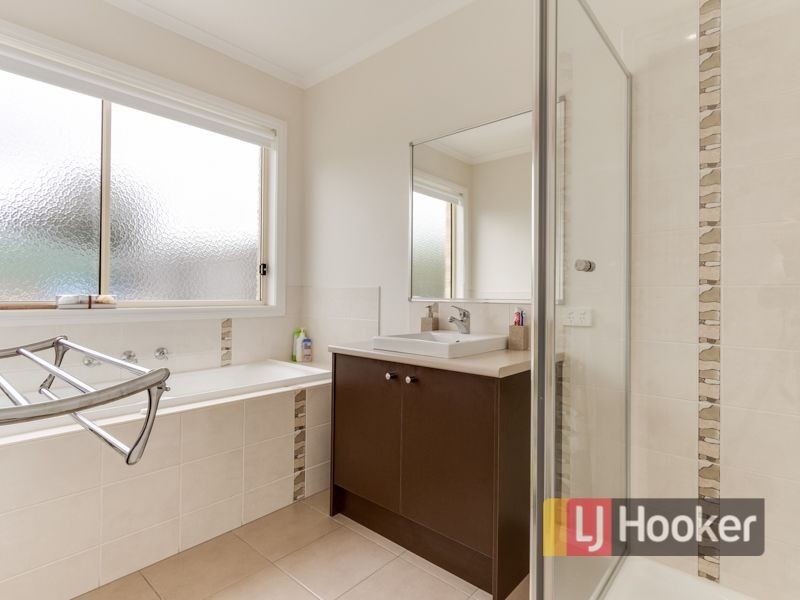 146 Webster Way, Pakenham VIC 3810