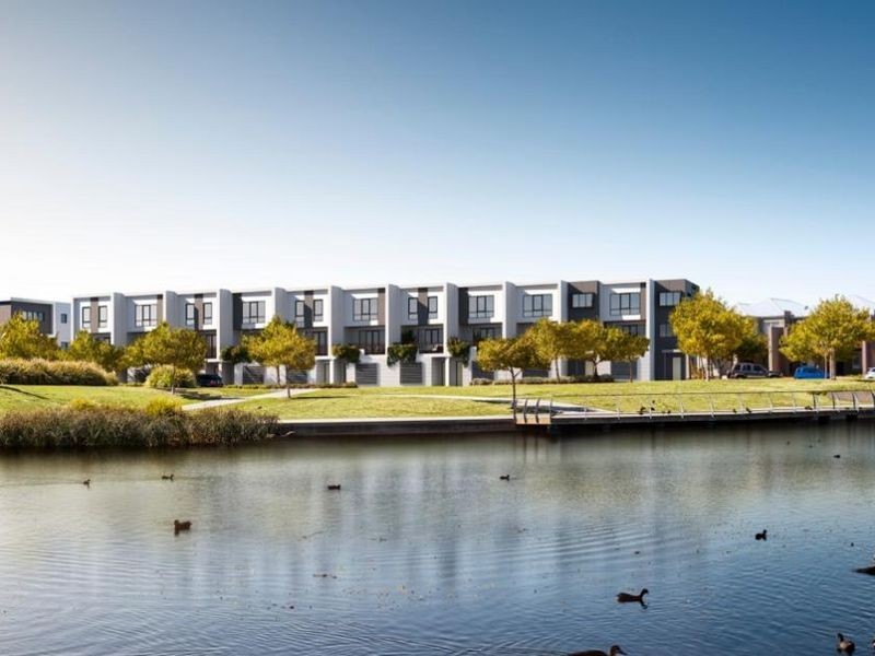 17-27 Edgeware Close, Pakenham VIC 3810