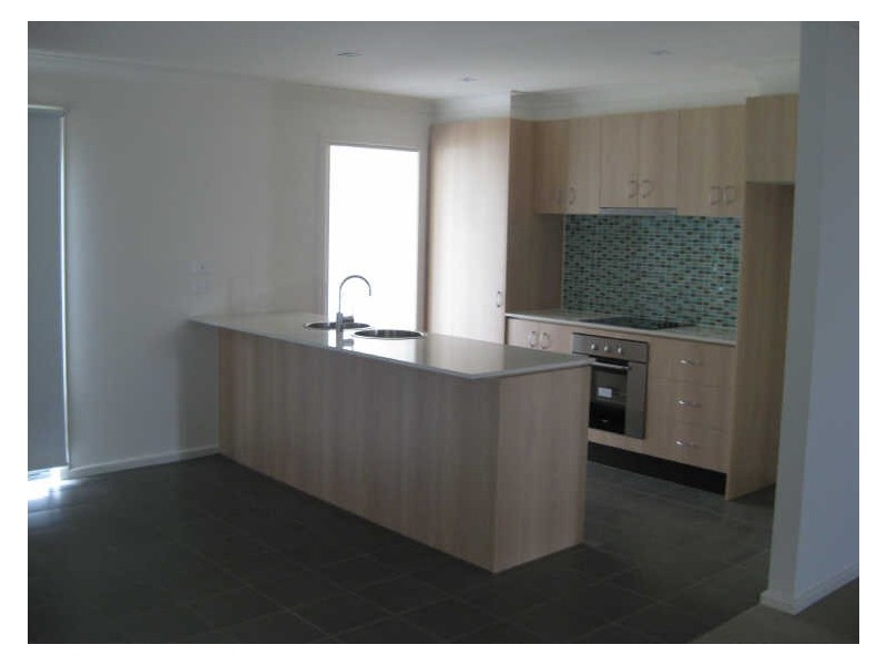 42 Wild Cherry Drive, Pakenham VIC 3810