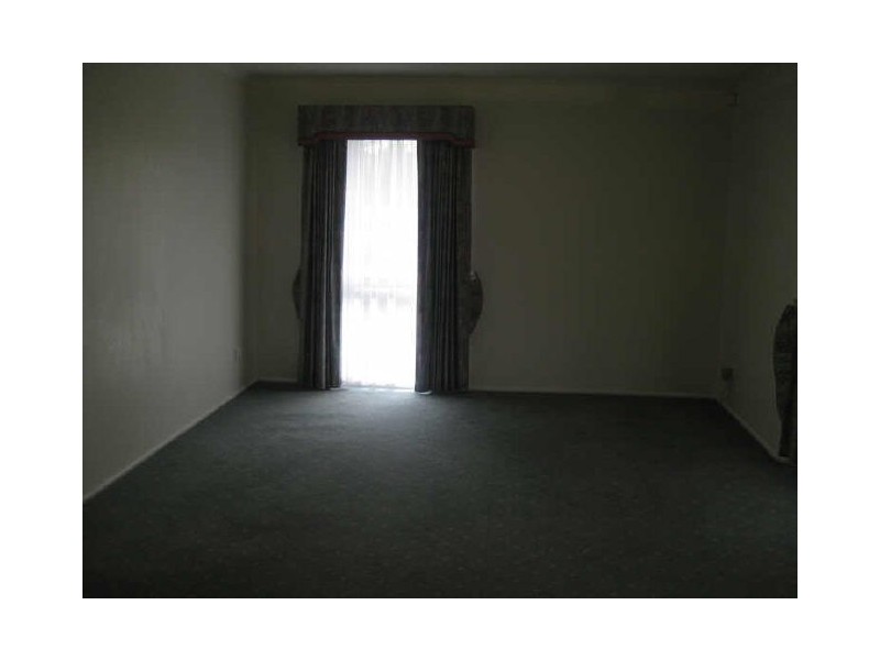 15 Smethurst Avenue, Pakenham VIC 3810