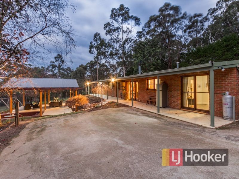 84 Bourkes Creek Road, Pakenham Upper VIC 3810