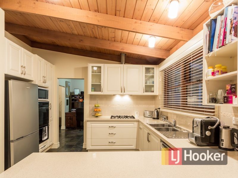 84 Bourkes Creek Road, Pakenham Upper VIC 3810