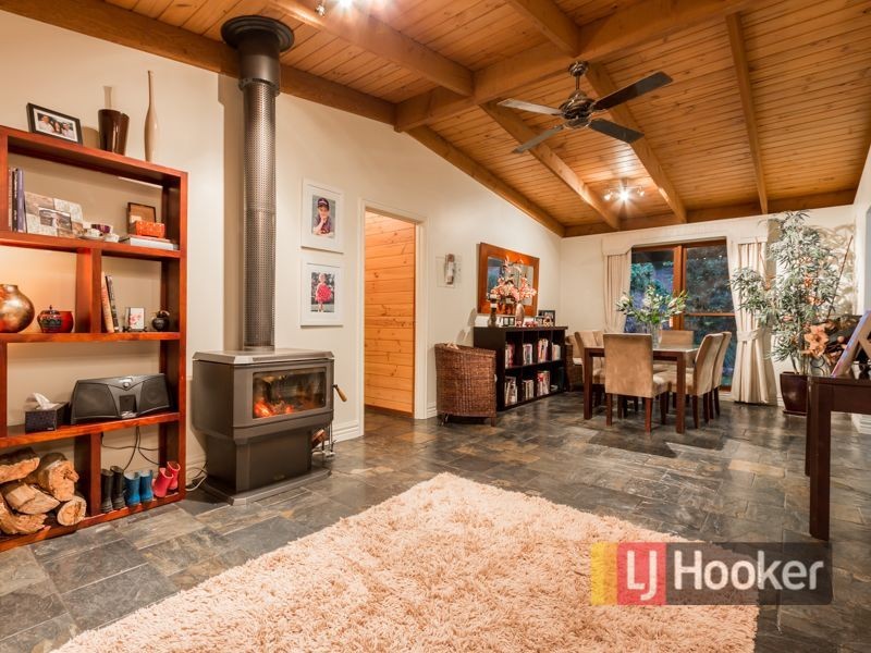 84 Bourkes Creek Road, Pakenham Upper VIC 3810