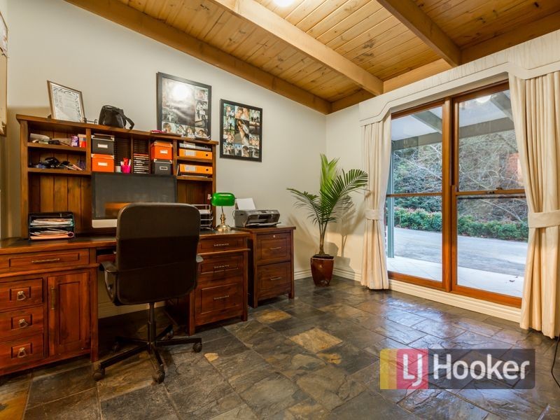 84 Bourkes Creek Road, Pakenham Upper VIC 3810