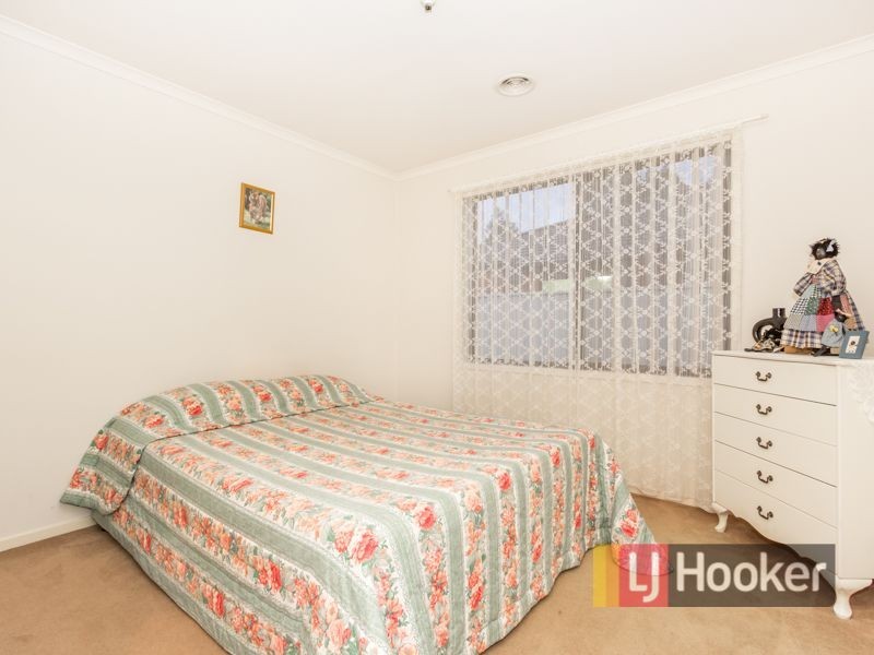 103 Oaklands Way, Pakenham VIC 3810