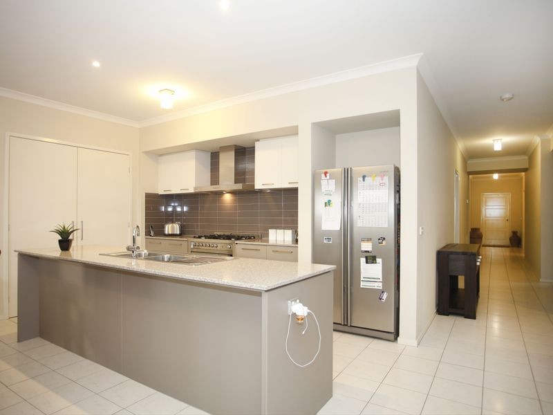 12 Sandpiper Close, Pakenham VIC 3810