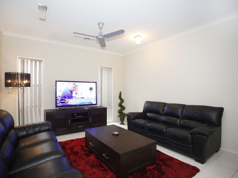 12 Sandpiper Close, Pakenham VIC 3810