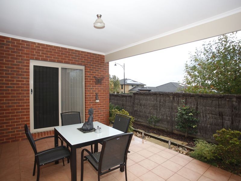 12 Sandpiper Close, Pakenham VIC 3810